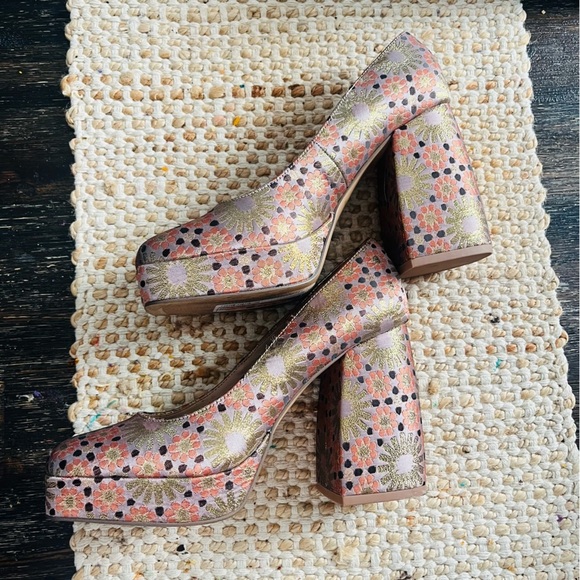 Katy Perry Collections Women's Floral Platform Heels - Pink and Cream size 7 - Picture 5 of 8